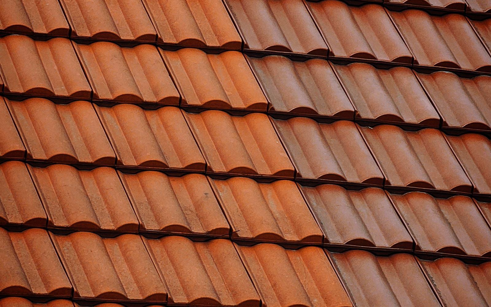 Détail d’une couverture posée par M. Rappeneau